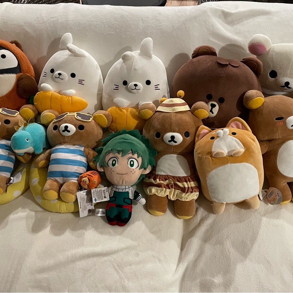 Brand new w/ tag Round 1 plush